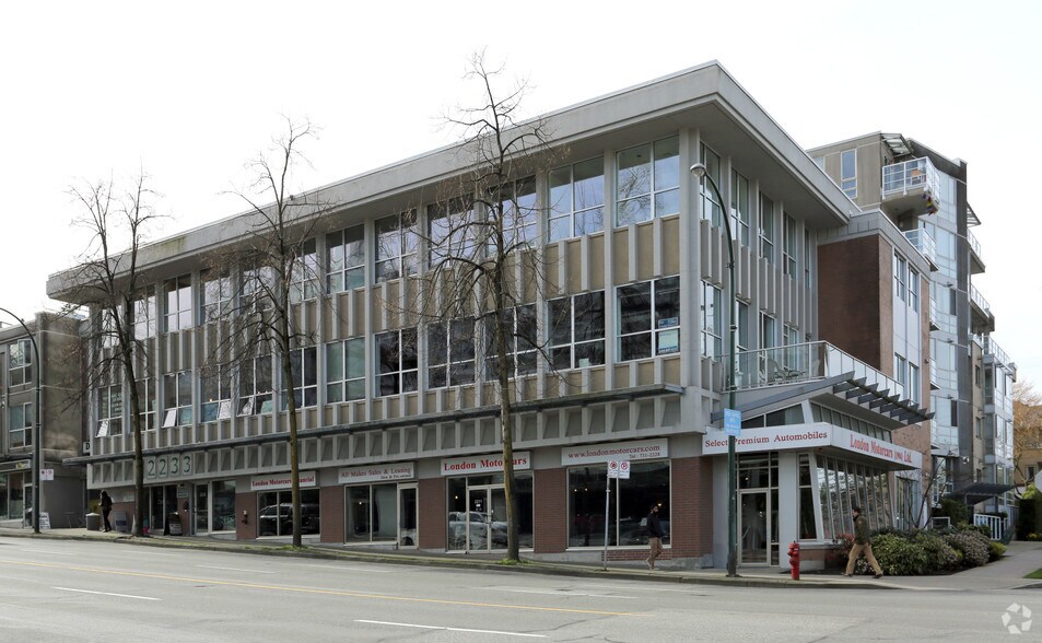 More Photos Of 2233 Burrard St, Vancouver Office For Sale