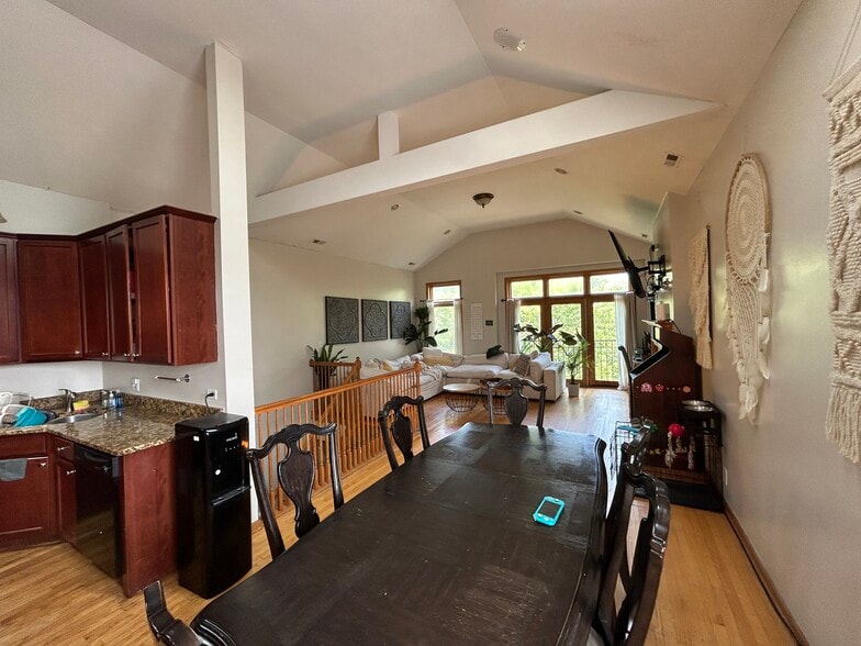 More Photos Of 5644 S Prairie Ave, Chicago Apartments For Sale