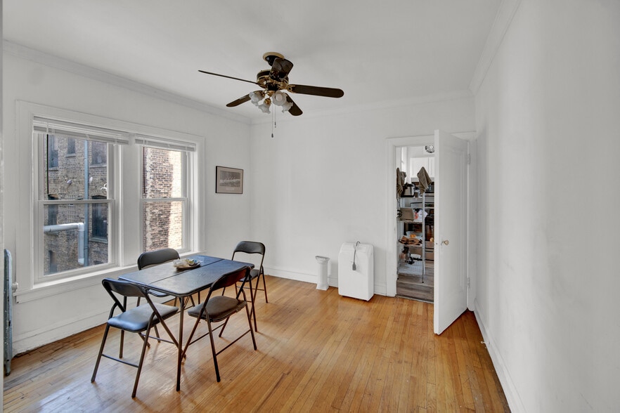 More Photos Of 1024 Noyes St, Evanston Apartments For Sale