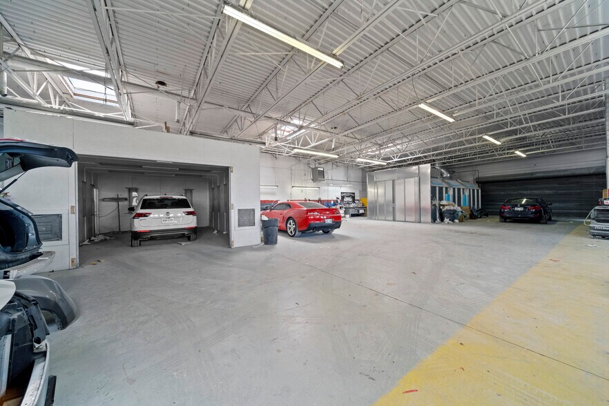 More Photos Of 2007-2015 E 11th St, Tulsa Auto Dealership For Sale