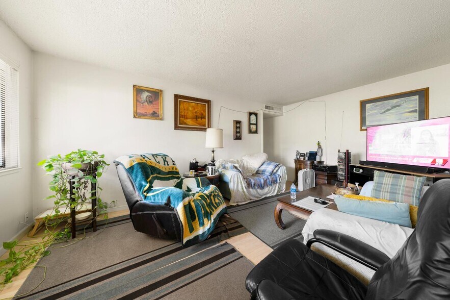 More Photos Of 5743 Woodleigh Dr, Carmichael Multifamily For Sale