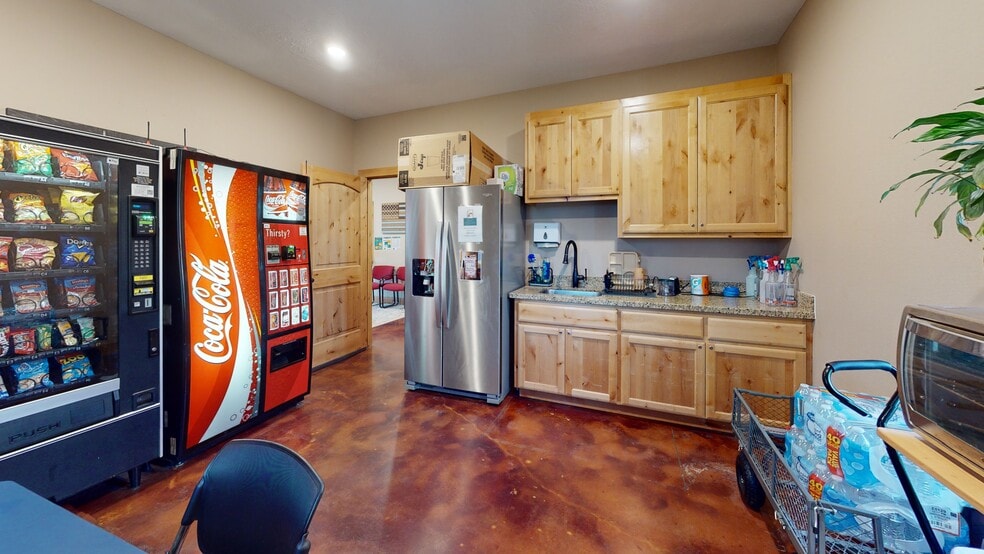 More Photos Of 4150 Highway 36 S, Brenham Shelter For Sale