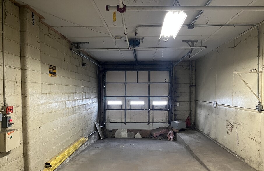 More Photos Of 508 N Detroit St, Warsaw Manufacturing For Sale