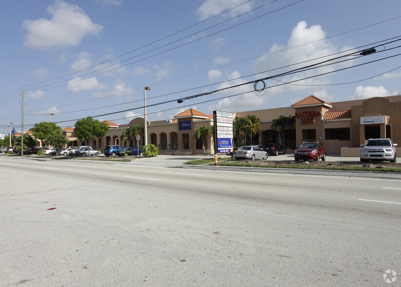More Photos Of 8347-8369 NW 36th St, Miami Light Distribution For Lease