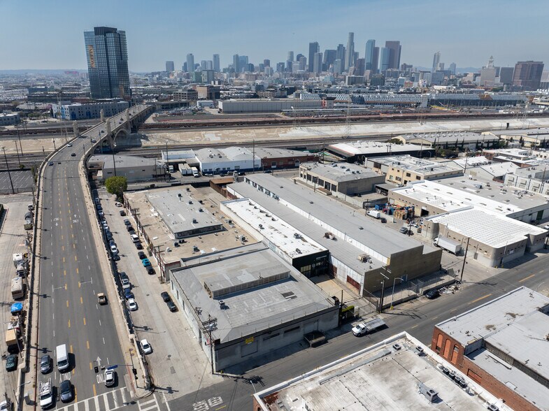 More Photos Of 371 S Anderson St, Los Angeles Flex For Sale