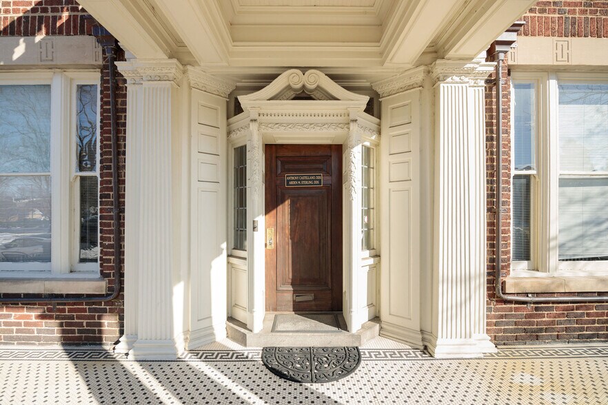 More Photos Of 2500 Monument Ave, Richmond Medical For Lease