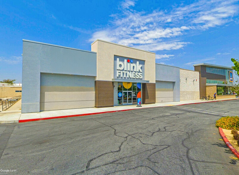 Primary Photo Of 16123 Bellflower Blvd, Bellflower Freestanding For Lease