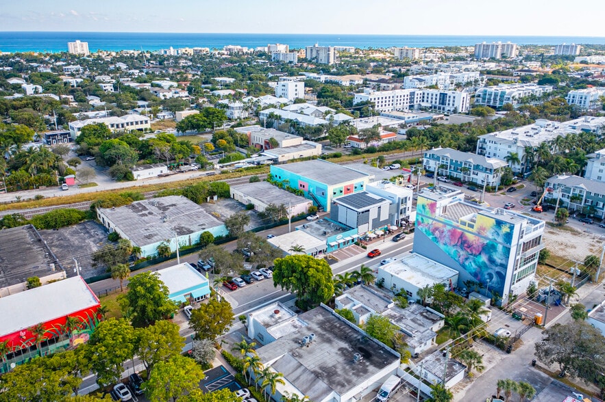 More Photos Of 367 NE 3rd Ave, Delray Beach Freestanding For Sale