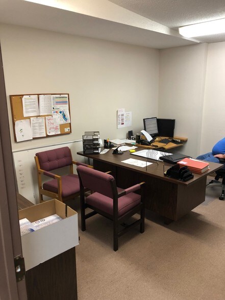 More Photos Of 506-508 Houston Ave NW, Live Oak Office For Sale