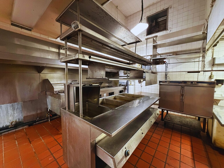 More Photos Of 1061 Hudson Rd, Saint Paul Restaurant For Sale