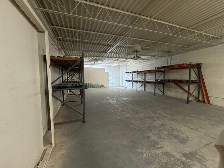 More Photos Of 404-406 Sixth Ave, El Paso Warehouse For Sale