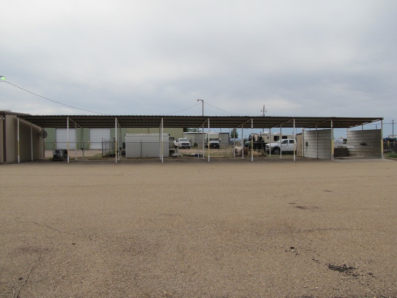 More Photos Of 2006 Kings Hwy, Snyder Service For Sale