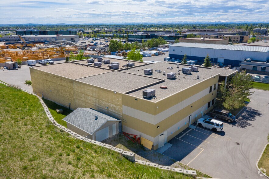 More Photos Of 2875 107th Ave SE, Calgary Light Distribution For Sale