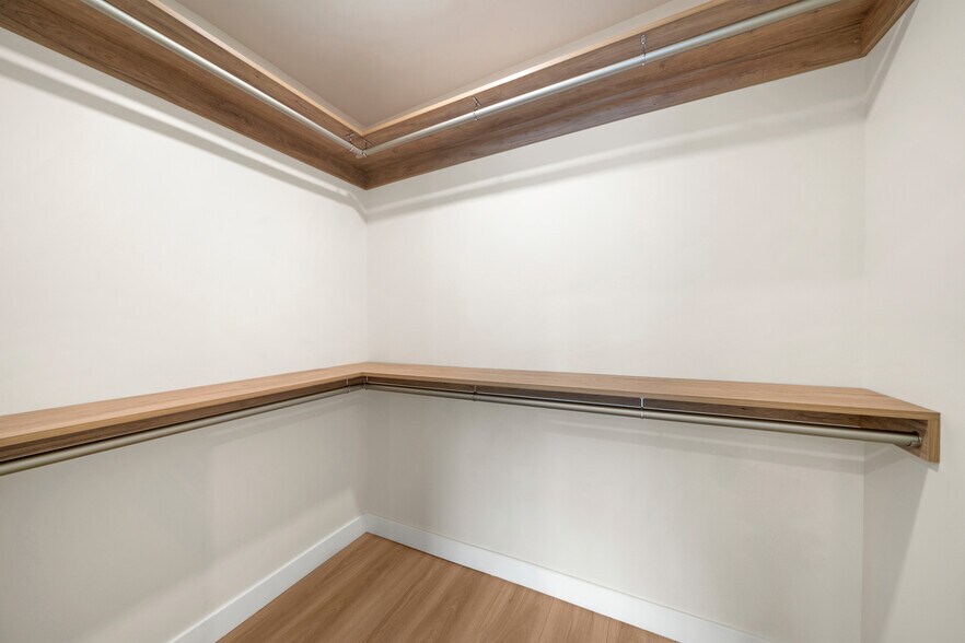 More Photos Of 1805 Clay St, Newport Beach Apartments For Sale