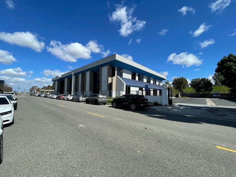 More Photos Of 171 S Anita Dr, Orange Medical For Lease