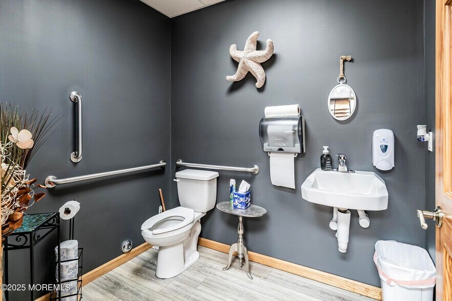 More Photos Of 905 E Bay Ave, Manahawkin Freestanding For Sale