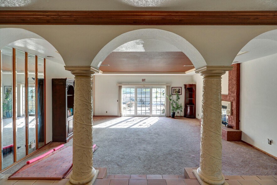More Photos Of 784 Pomello Dr, Claremont Assisted Living For Lease