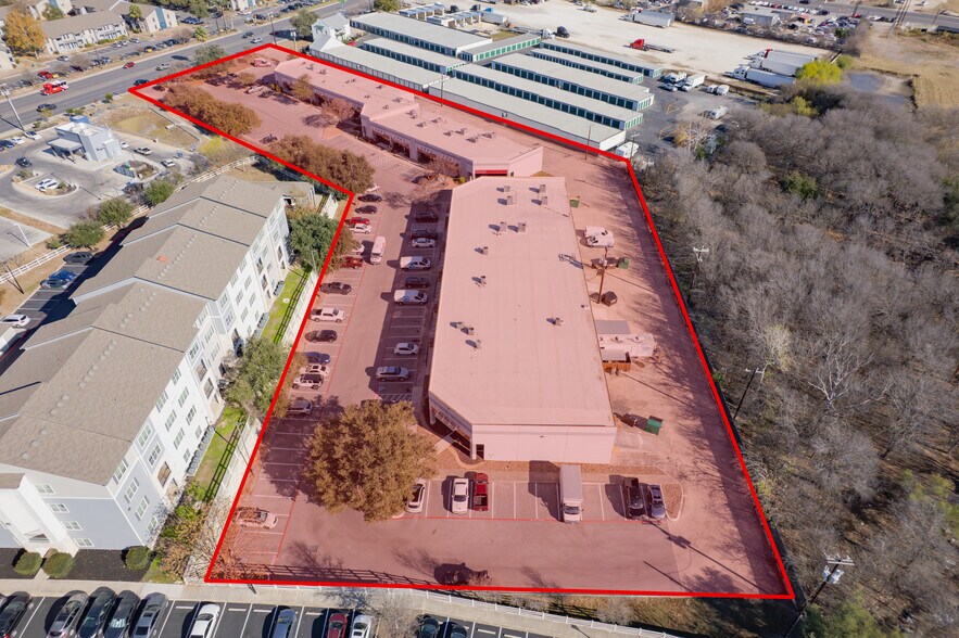 More Photos Of 8666 Huebner Rd, San Antonio Research And Development For Lease