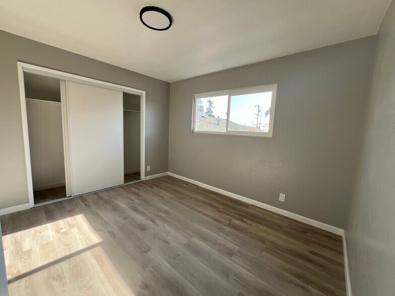 More Photos Of 5368 Fairfax Ave, Oakland Multifamily For Sale