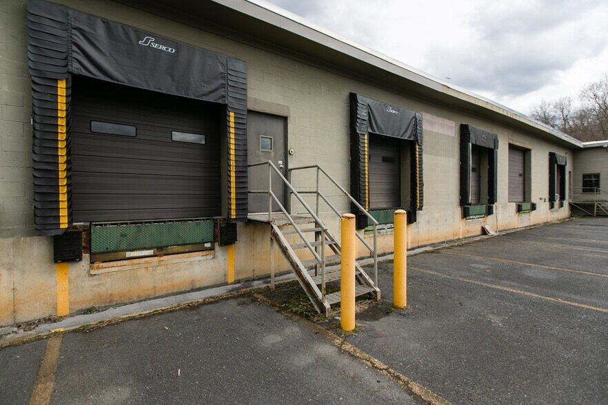 More Photos Of 600 Hays Ave, Staunton Distribution For Lease