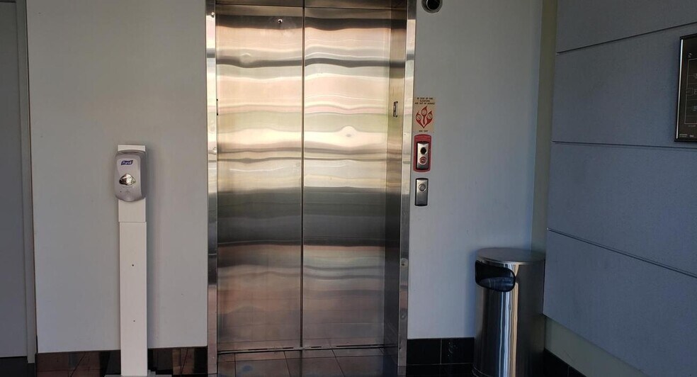 More Photos Of 14701 Lee #305 hwy, Centreville Office For Lease