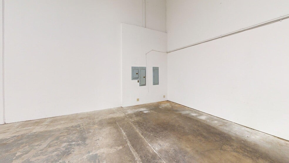 More Photos Of 370 Amapola Ave, Torrance Unknown For Lease