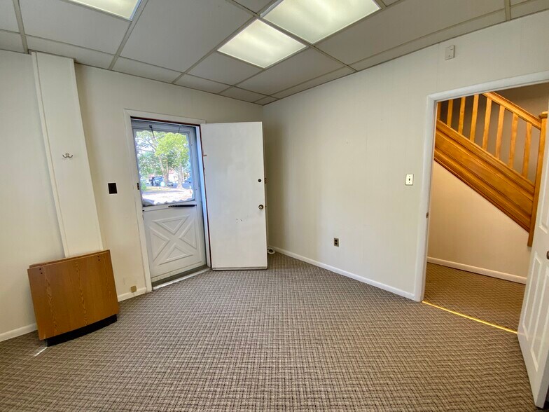 More Photos Of 402 S White Horse Pike, Audubon Office For Sale