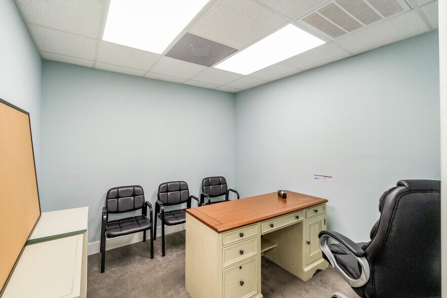 More Photos Of 1615 14th Ave, Vero Beach Medical For Sale