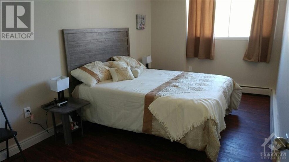 More Photos Of 204 Bruyere St, Ottawa Apartments For Sale