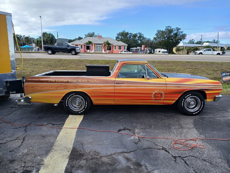 More Photos Of 4732 Tamiami Trl, Port Charlotte General Retail For Sale