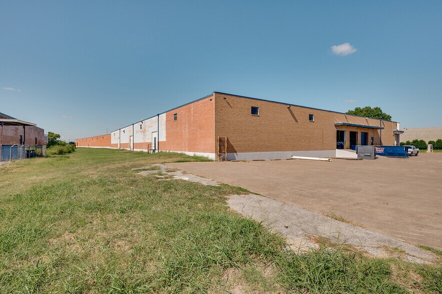 More Photos Of 1262 Viceroy Dr, Dallas Manufacturing For Lease