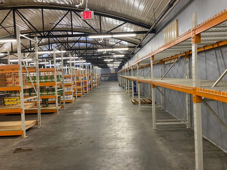 More Photos Of 1024 Gatewood Ave, Greensboro Warehouse For Lease