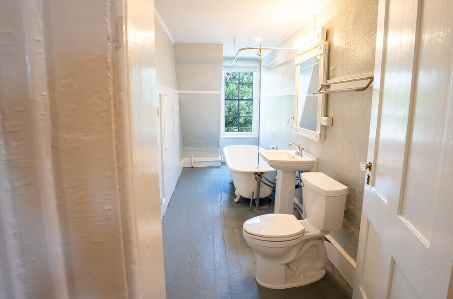 More Photos Of 2105 River Blvd, Jacksonville Apartments For Sale