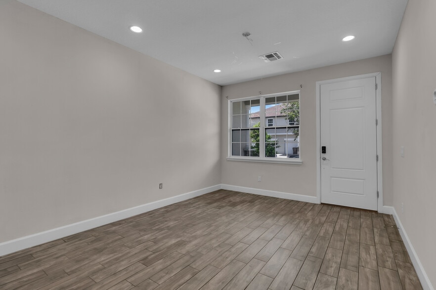 More Photos Of 4432-4444 Summer Flowers Pl, Kissimmee Apartments For Sale