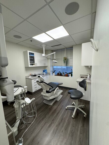 More Photos Of 720 Osterman Ave, Deerfield Medical For Lease