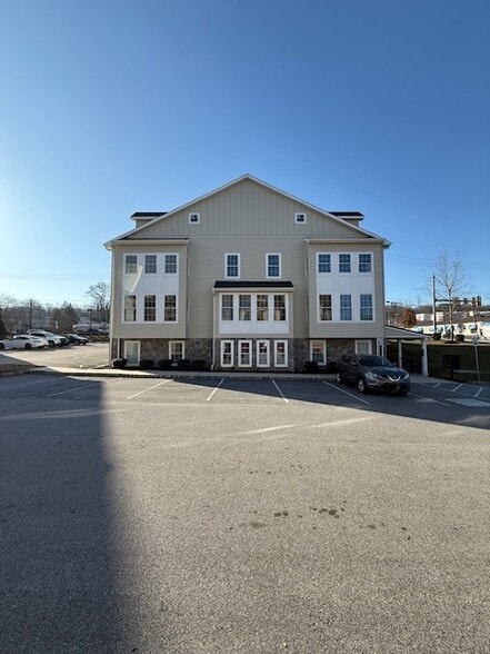 More Photos Of 433 Lancaster Ave, Malvern Medical For Lease