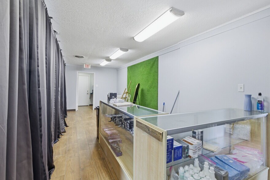 More Photos Of 3620 Maplewood Dr, Sulphur Specialty For Sale