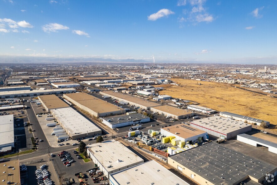 More Photos Of 4770 Forest St, Denver Warehouse For Lease
