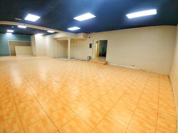 More Photos Of 1237-1247 S Main St, Santa Ana Storefront For Lease