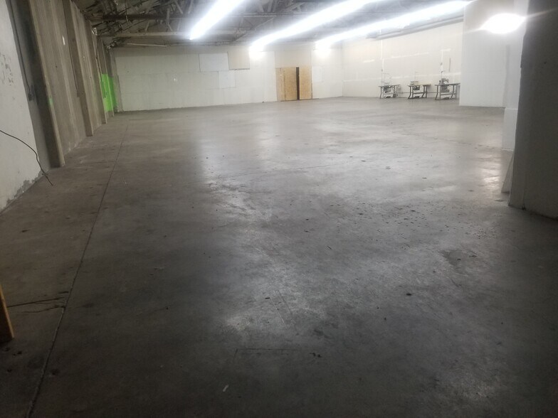 More Photos Of 620 S Clarence St, Los Angeles Manufacturing For Lease