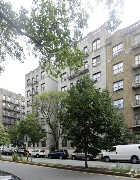 More Photos Of 715 Riverside Dr, New York Apartments For Lease