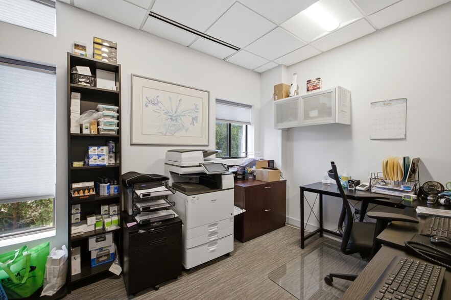 More Photos Of 63 Shore Rd, Winchester Medical For Sale