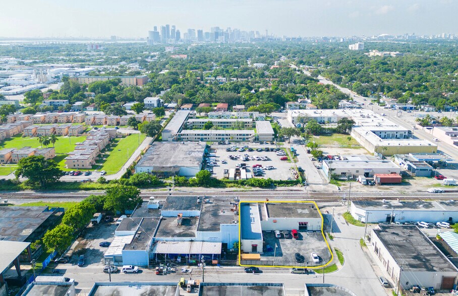 More Photos Of 54 NE 73rd St, Miami Manufacturing For Lease