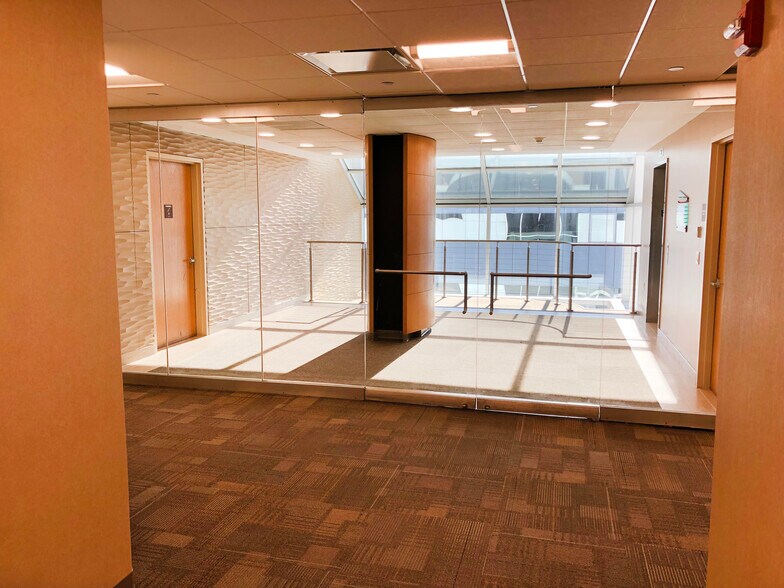 More Photos Of 117 E Stevens Ave, Valhalla Office For Lease