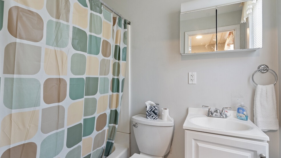 More Photos Of 393 Waterman Ave, East Providence Apartments For Sale