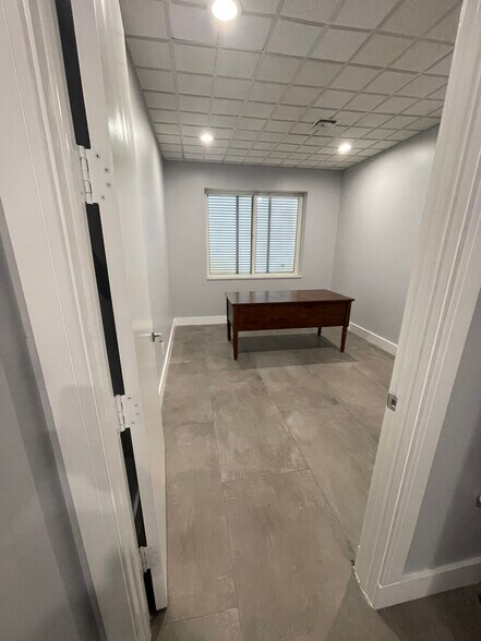 More Photos Of 416 SE Flamingo Ave, Stuart Medical For Sale