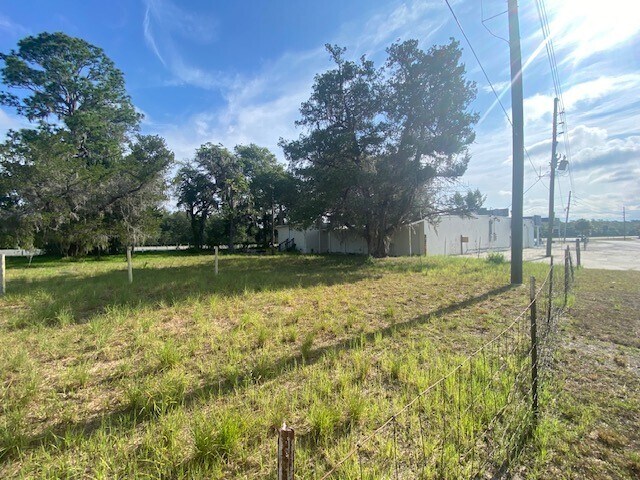 More Photos Of 6023 Kingsley Lake Dr, Starke Service Station For Sale