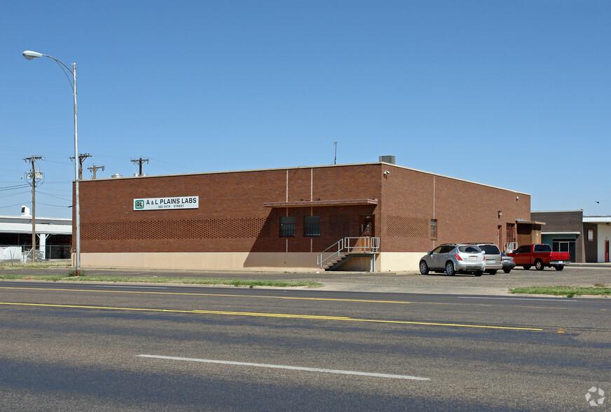 Primary Photo Of 302 34th St, Lubbock Warehouse For Lease