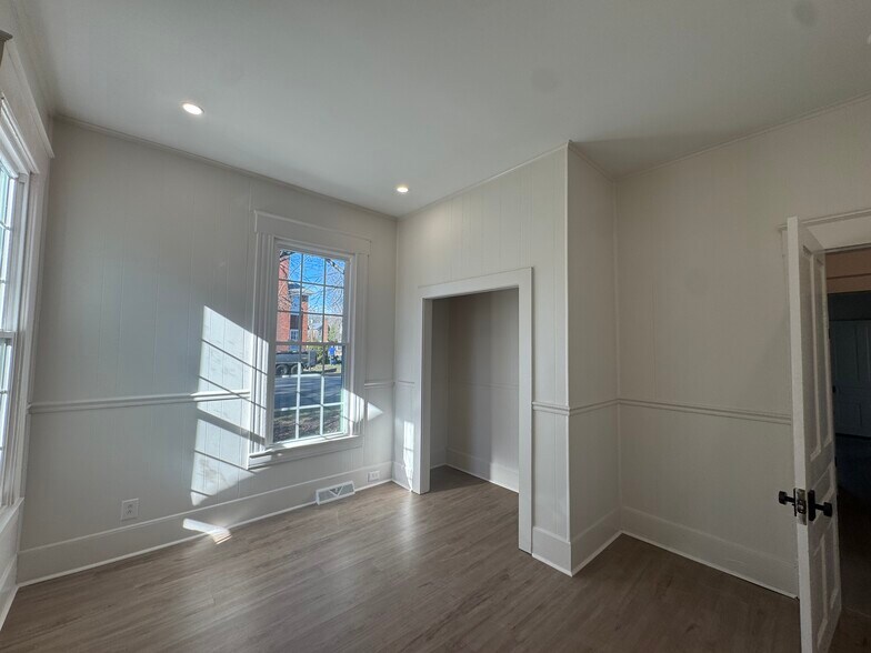 More Photos Of 159 Church St Ne, Concord Office Residential For Lease