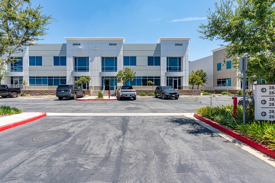 More Photos Of 28522-28528 Constellation Rd, Valencia Warehouse For Lease